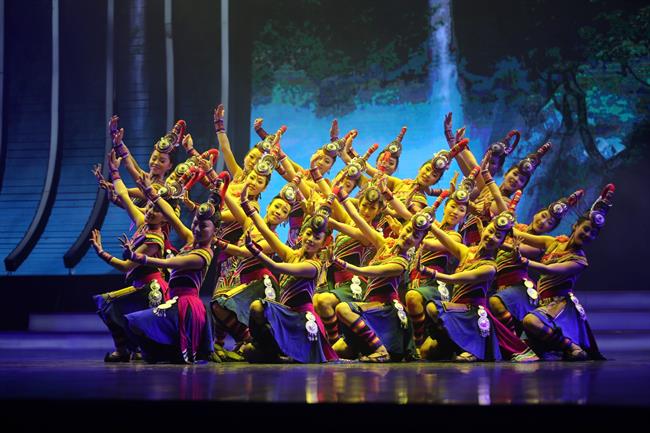 群舞《畲家女儿拍》参加全国“桃李杯”获群舞一等奖.jpg 群舞《畲家女儿拍》参加全国“桃李杯”获群舞一等奖.jpg