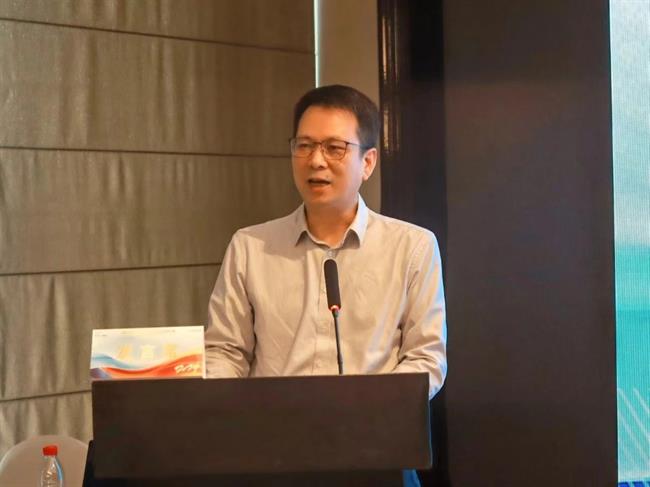 屠灵华.jpg 屠灵华.jpg