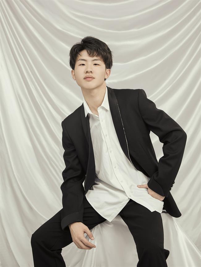 3.李和星(1).jpg 3.李和星(1).jpg