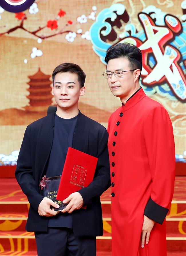 图10 2019届浙昆班毕业生王恒涛(左一)2021年 《戏码头》全国青年戏曲挑战赛(第二季)暨“中国戏曲群英会”总决赛第三名。.jpg 图10 2019届浙昆班毕业生王恒涛(左一)2021年 《戏码头》全国青年戏曲挑战赛(第二季)暨“中国戏曲群英会”总决赛第三名。.jpg