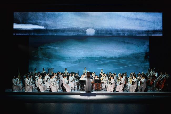 浙江艺术职业学院、浙江歌舞剧院有限公司联合出品大型民族管弦乐音画《听见江南》.jpg 浙江艺术职业学院、浙江歌舞剧院有限公司联合出品大型民族管弦乐音画《听见江南》.jpg