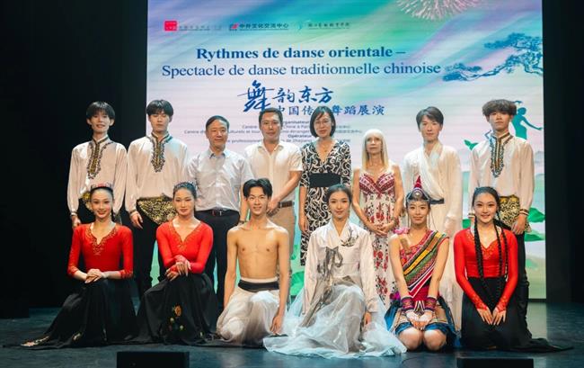 法国合照.jpg 法国合照.jpg