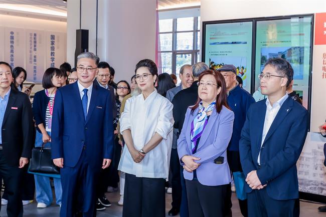 DWWW3812.JPG~tplv-9lv23dm2t1-resize-animforce-v1_1600_3000_gif.jpg DWWW3812.JPG~tplv-9lv23dm2t1-resize-animforce-v1_1600_3000_gif.jpg